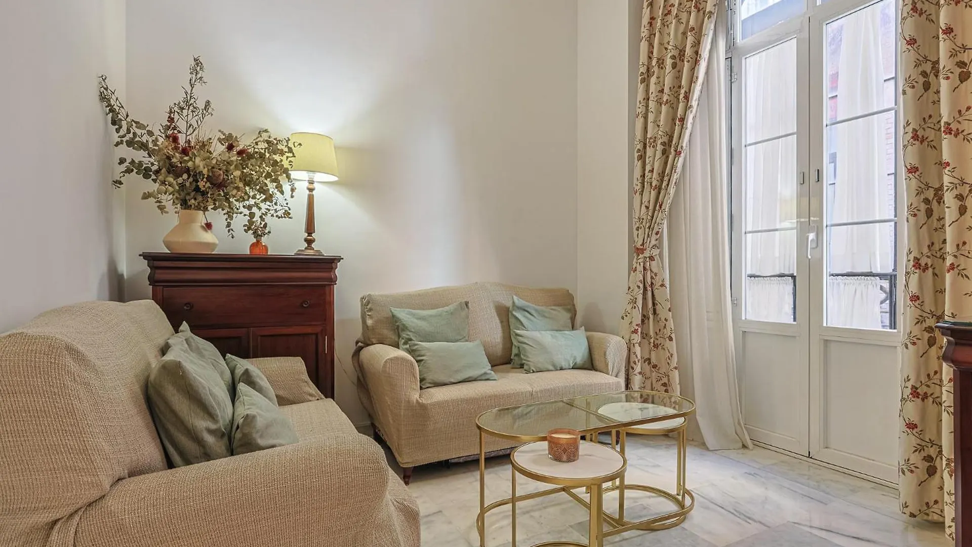 Chicarrero Suite Vacacional Sevilla Apartment