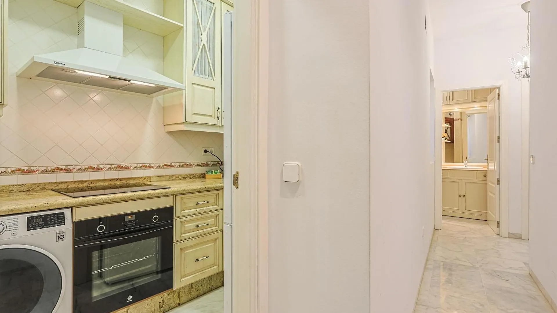 Chicarrero Suite Vacacional Sevilla 0*, Seville Spain